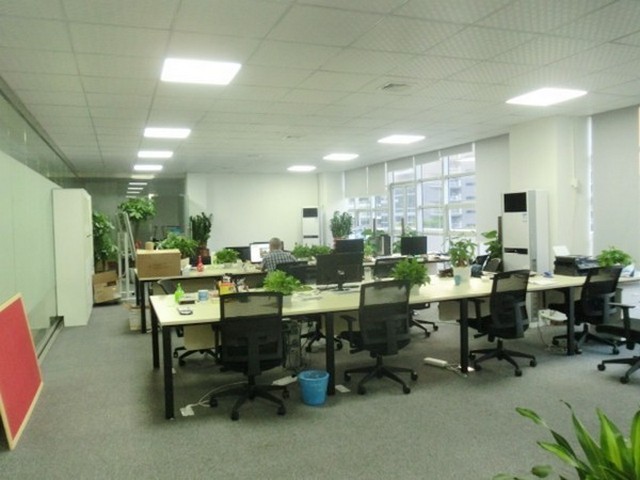 河南110t汽车吊租赁一般多少钱